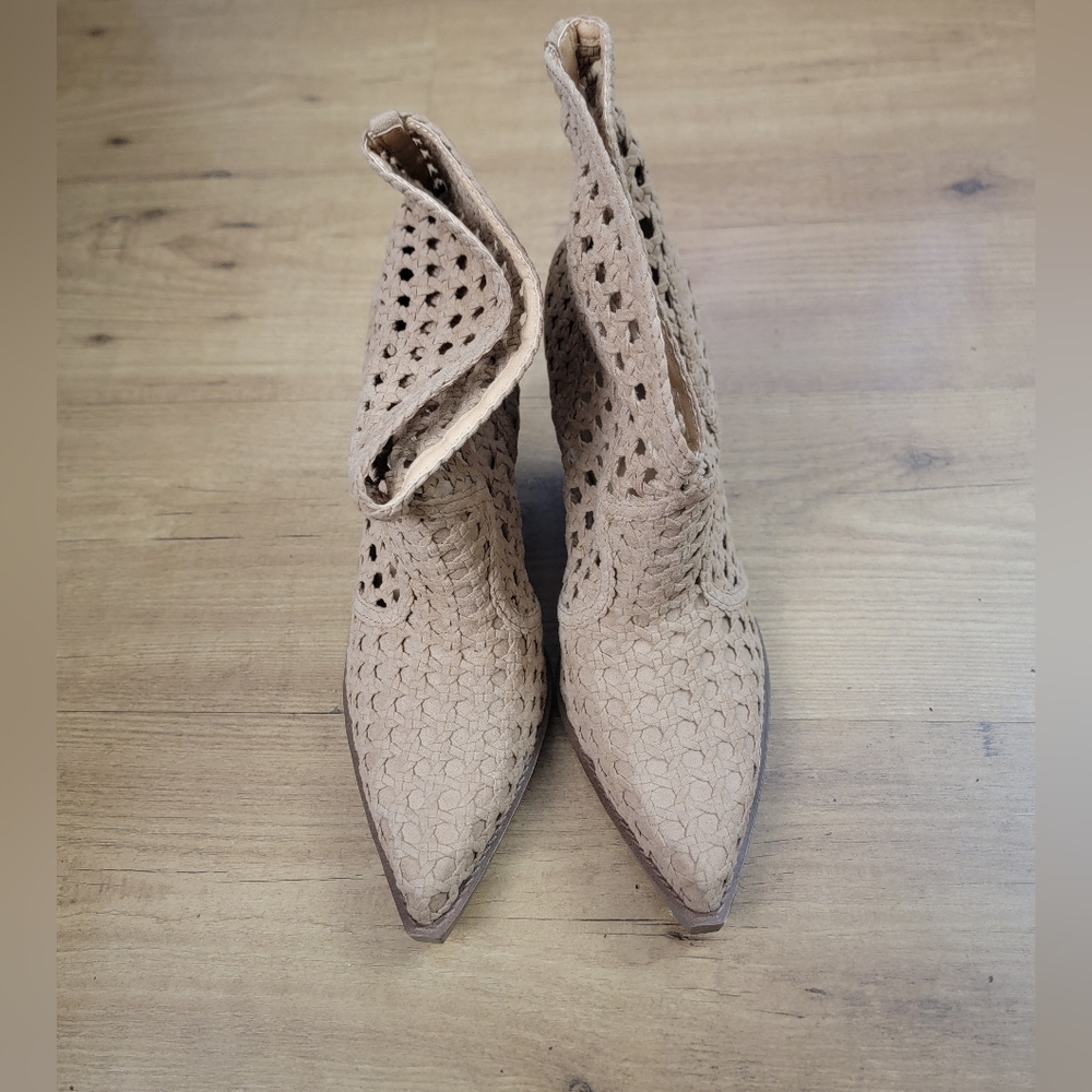 Jessica Simpson Lukkah Ankle Boots - Picture 8 of 12